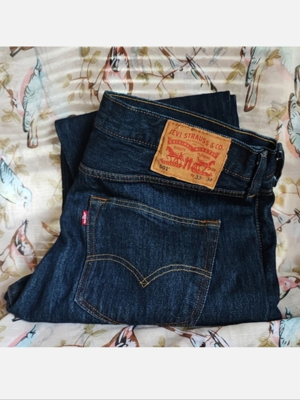 Vintage Red Tag Levi's 501 Button Fly Denim Blue Jeans Men's Size 33 X 34 S40196